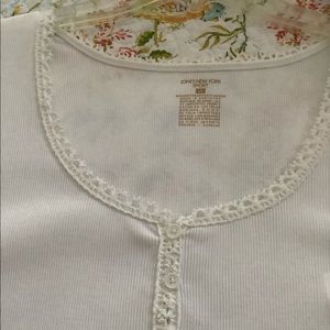 NWT Jones White T-shirt